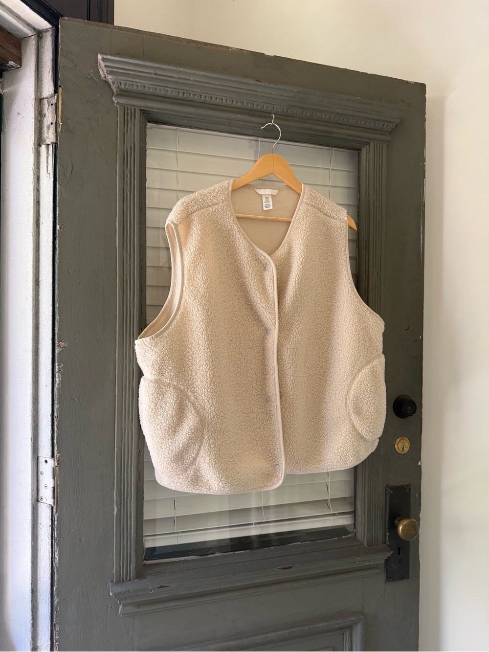 H&M Cozy Cream Sherpa Vest